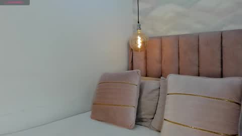 Caro   online show from January 7, 2026, 4:59 am