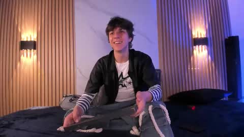 Snapshot of im_daren chatting on December 16, 2025, 1:43 am daren online show from December 16, 2025, 1:43 am