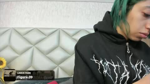  Im Gaia online show from November 23, 2025, 12:05 pm