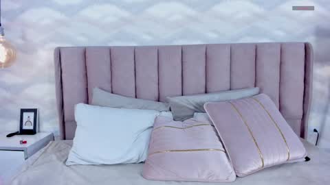 Giselle  online show from September 12, 2025, 5:40 am