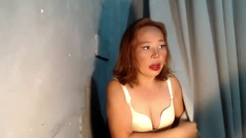 Snapshot of im_gracexxx chatting on August 9, 2026, 5:23 am im_gracexxx online show from August 9, 2026, 5:23 am