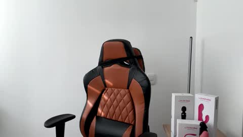 Laia online show from January 24, 2025, 9:15 pm