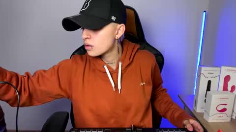 Laia online show from January 28, 2025, 12:57 am