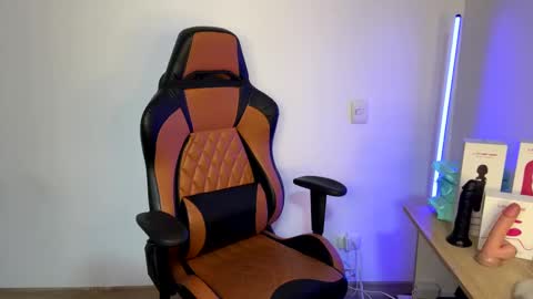 Laia online show from February 8, 2025, 10:07 am