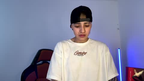 Laia online show from February 17, 2025, 8:26 pm