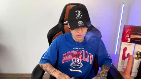 Laia online show from February 21, 2025, 8:16 pm