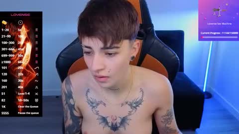 Laia online show from September 8, 2025, 7:35 pm