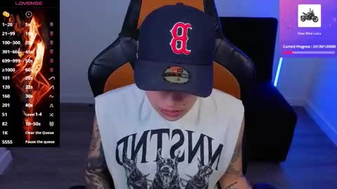 Laia online show from October 10, 2025, 9:47 pm