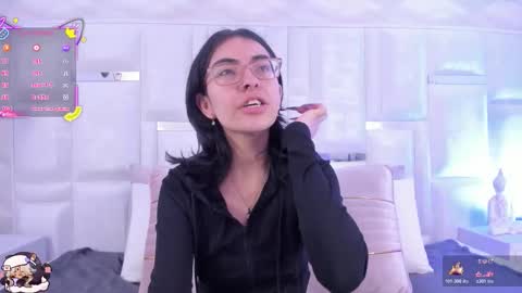 Snapshot of im_molly_angel chatting on November 9, 2025, 3:32 pm Moly online show from November 9, 2025, 3:32 pm