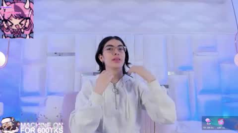 Snapshot of im_molly_angel chatting on January 18, 2026, 2:21 pm Moly online show from January 18, 2026, 2:21 pm