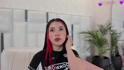 Nika online show from May 19, 2026, 12:33 pm