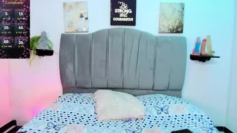 Snapshot of im_riley_ chatting on May 5, 2026, 7:00 pm im_riley_ online show from May 5, 2026, 7:00 pm