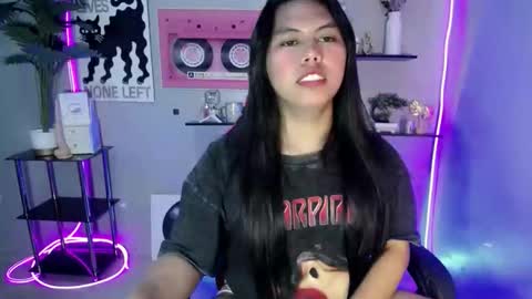 Snapshot of im_ur_girl_demure chatting on April 5, 2026, 12:13 pm kyline online show from April 5, 2026, 12:13 pm