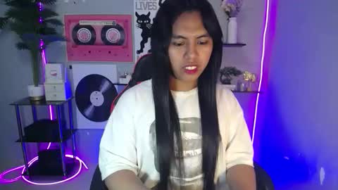 Snapshot of im_ur_girl_demure chatting on April 8, 2026, 4:40 pm kyline online show from April 8, 2026, 4:40 pm