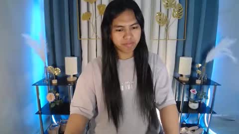 Snapshot of im_ur_girl_demure chatting on April 15, 2026, 3:19 pm kyline online show from April 15, 2026, 3:19 pm