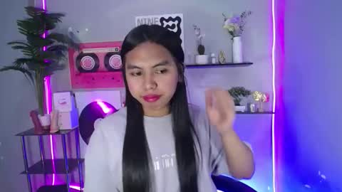 Snapshot of im_ur_girl_demure chatting on April 15, 2026, 8:20 pm kyline online show from April 15, 2026, 8:20 pm