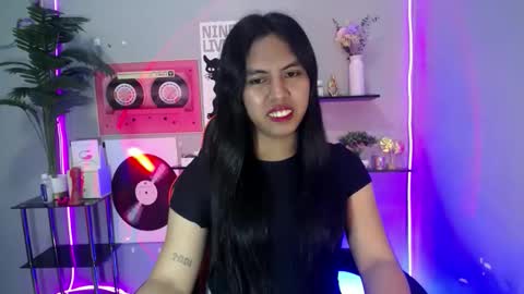 Snapshot of im_ur_girl_demure chatting on April 17, 2026, 9:01 am kyline online show from April 17, 2026, 9:01 am