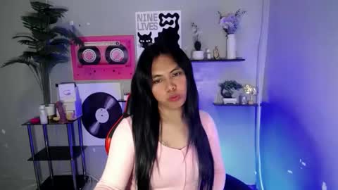 Snapshot of im_ur_girl_demure chatting on April 23, 2026, 10:23 pm kyline online show from April 23, 2026, 10:23 pm