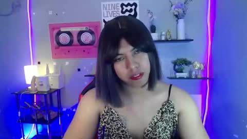 Snapshot of im_ur_girl_demure chatting on May 9, 2026, 6:13 pm kyline online show from May 9, 2026, 6:13 pm