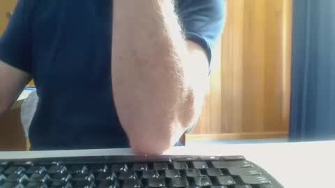 Snapshot of imaussiechris chatting on January 8, 2026, 4:37 am Aussie Guy online show from January 8, 2026, 4:37 am