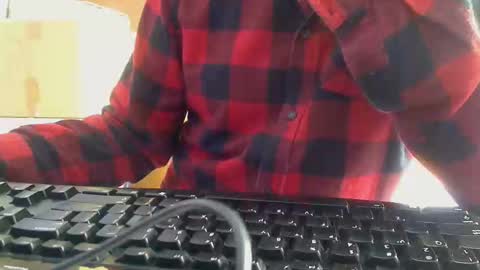 Snapshot of imaussiechris chatting on May 4, 2026, 1:12 am Aussie Guy online show from May 4, 2026, 1:12 am