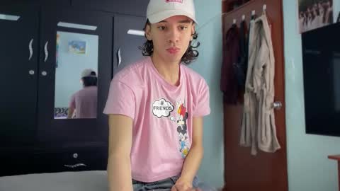 Colton Alvin Independent model online show from October 17, 2025, 11:07 pm