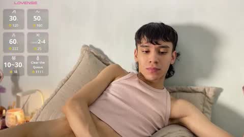 Colton Alvin Independent model online show from December 16, 2025, 6:29 am