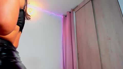 Snapshot of imdayaadams chatting on December 17, 2024, 7:18 am Dayana online show from December 17, 2024, 7:18 am