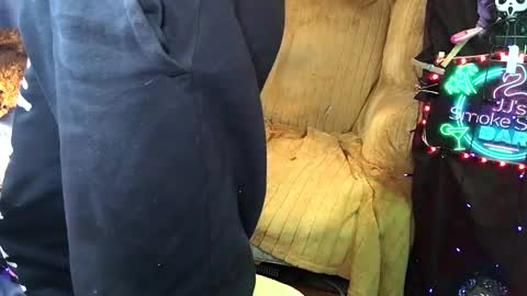 JJ online show from October 28, 2025, 8:18 am