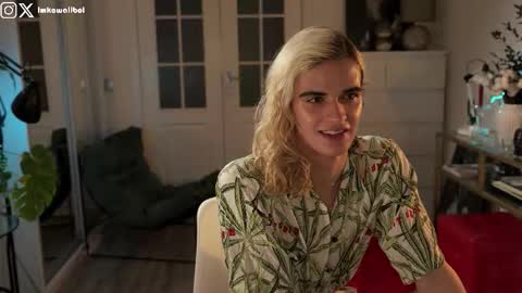 sasha hethey online show from November 11, 2025, 7:47 pm