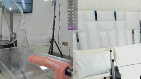 Snapshot of imkrystall chatting on November 12, 2025, 9:25 pm Krystall online show from November 12, 2025, 9:25 pm