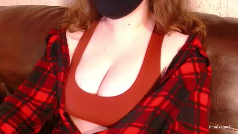 Snapshot of immissamelie chatting on November 18, 2025, 12:49 am Miss Amelie online show from November 18, 2025, 12:49 am