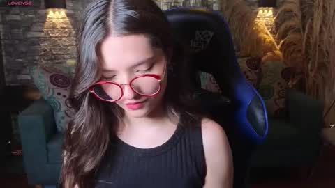 Snapshot of imrockstaer chatting on November 6, 2025, 7:37 pm Karen online show from November 6, 2025, 7:37 pm