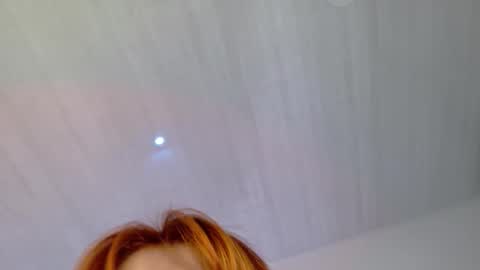 Sienna online show from November 4, 2025, 9:47 pm