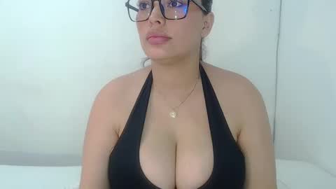 Snapshot of imsweetlips chatting on September 19, 2025, 8:20 pm imsweetlips online show from September 19, 2025, 8:20 pm