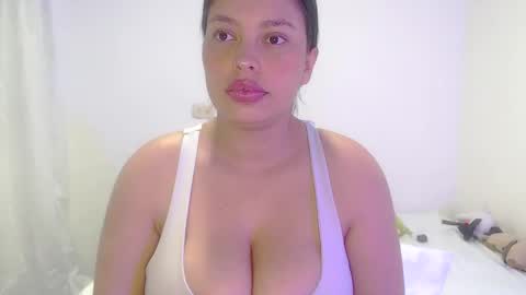 Snapshot of imsweetlips chatting on October 18, 2025, 8:31 pm imsweetlips online show from October 18, 2025, 8:31 pm