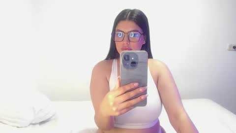 imsweetlips online show from October 27, 2025, 6:12 pm