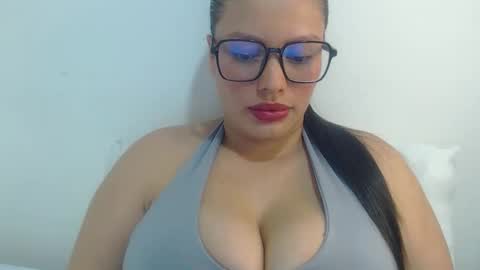 imsweetlips online show from November 7, 2025, 5:24 pm