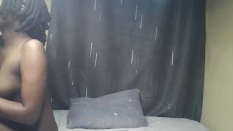 Snapshot of imyour_girl chatting on November 16, 2025, 6:41 am Im sonny online show from November 16, 2025, 6:41 am