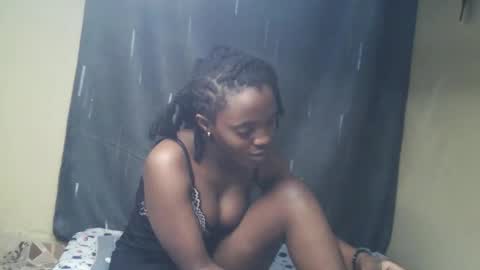 Snapshot of imyour_girl chatting on November 20, 2025, 7:35 pm Im sonny online show from November 20, 2025, 7:35 pm