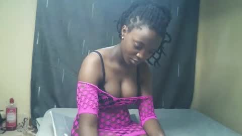 Snapshot of imyour_girl chatting on November 30, 2025, 6:39 am Im sonny online show from November 30, 2025, 6:39 am