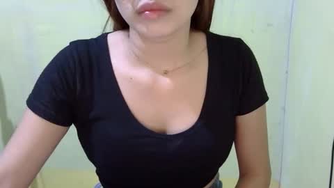 Snapshot of imyourgirl_vanessa26 chatting on December 16, 2025, 6:13 pm Im sad because im lonely wish help me here online show from December 16, 2025, 6:13 pm