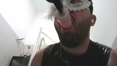 slavemaster online show from October 9, 2025, 9:07 am