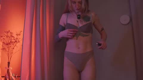 oksana  online show from November 14, 2025, 3:55 pm