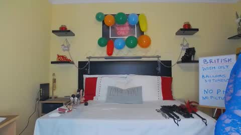 inannalove online show from February 8, 2025, 7:27 pm