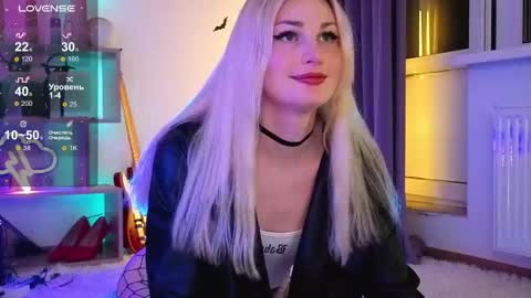  Dina  Help me reach 100 likes  online show from May 10, 2026, 9:31 pm