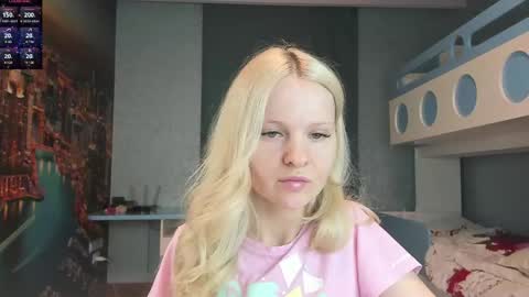 Snapshot of incredible__shell_ chatting on June 2, 2026, 5:15 pm Masha online show from June 2, 2026, 5:15 pm