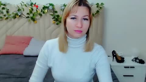 incredible_ariela online show from April 28, 2026, 7:02 am