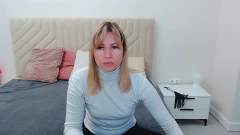 incredible_ariela online show from May 31, 2026, 10:33 am