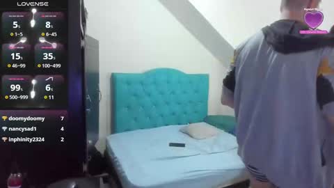 Snapshot of incubus_couple1 chatting on December 5, 2024, 1:28 pm incubus_couple1 online show from December 5, 2024, 1:28 pm